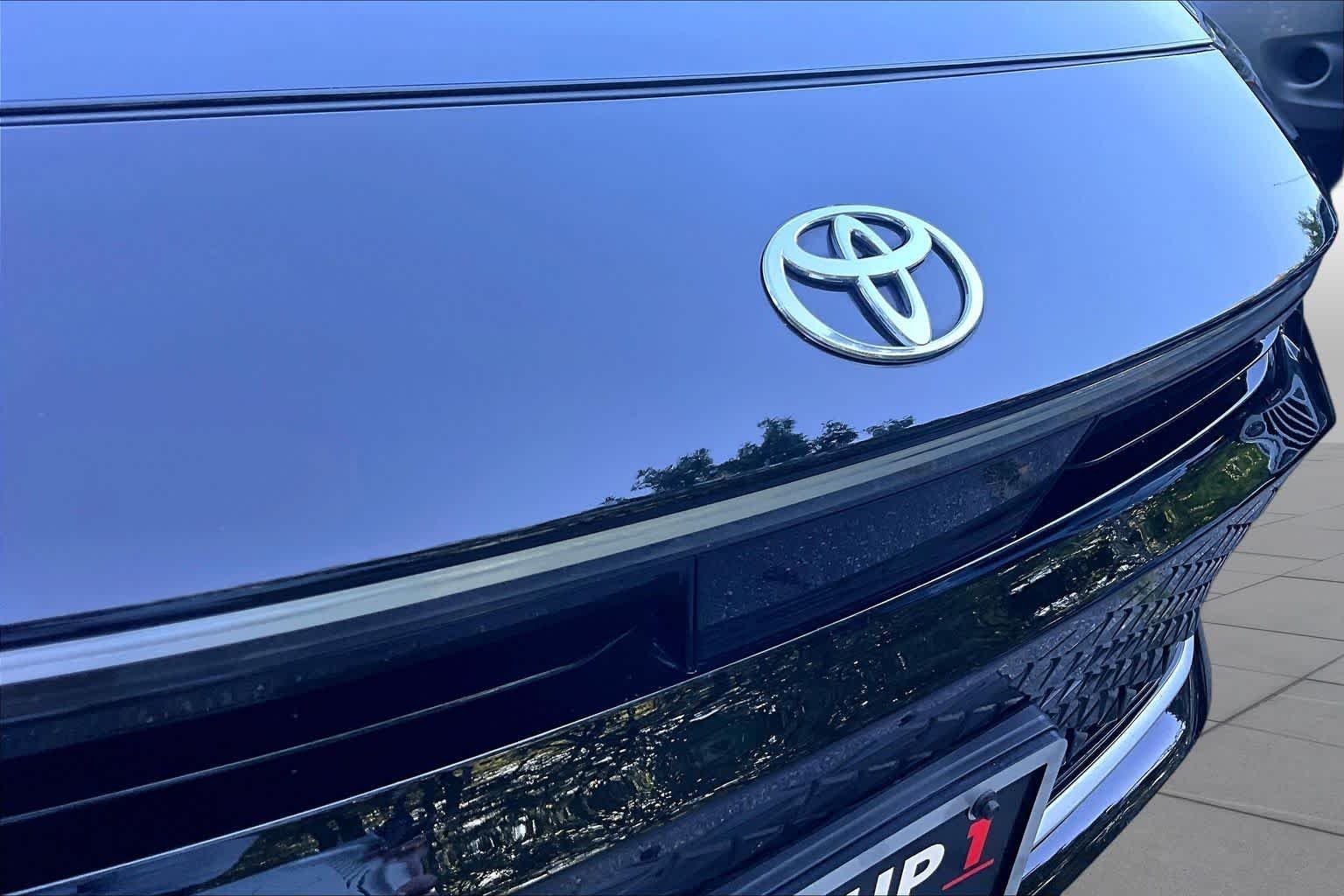 Used 2026 Black Toyota XLE image 28