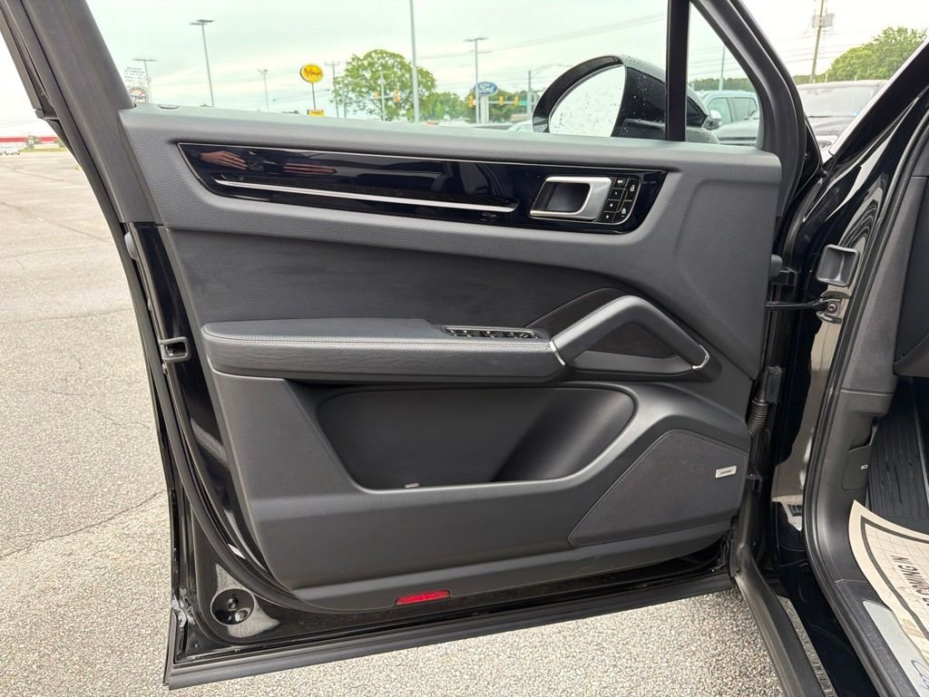 Used 2021 Black Porsche Base image 13