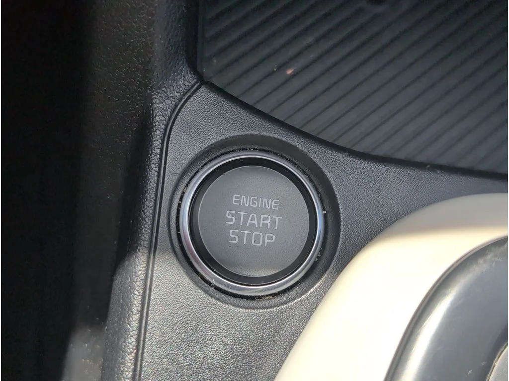 New 2025 Snow White Pearl Kia GT-Line Turbo image 18