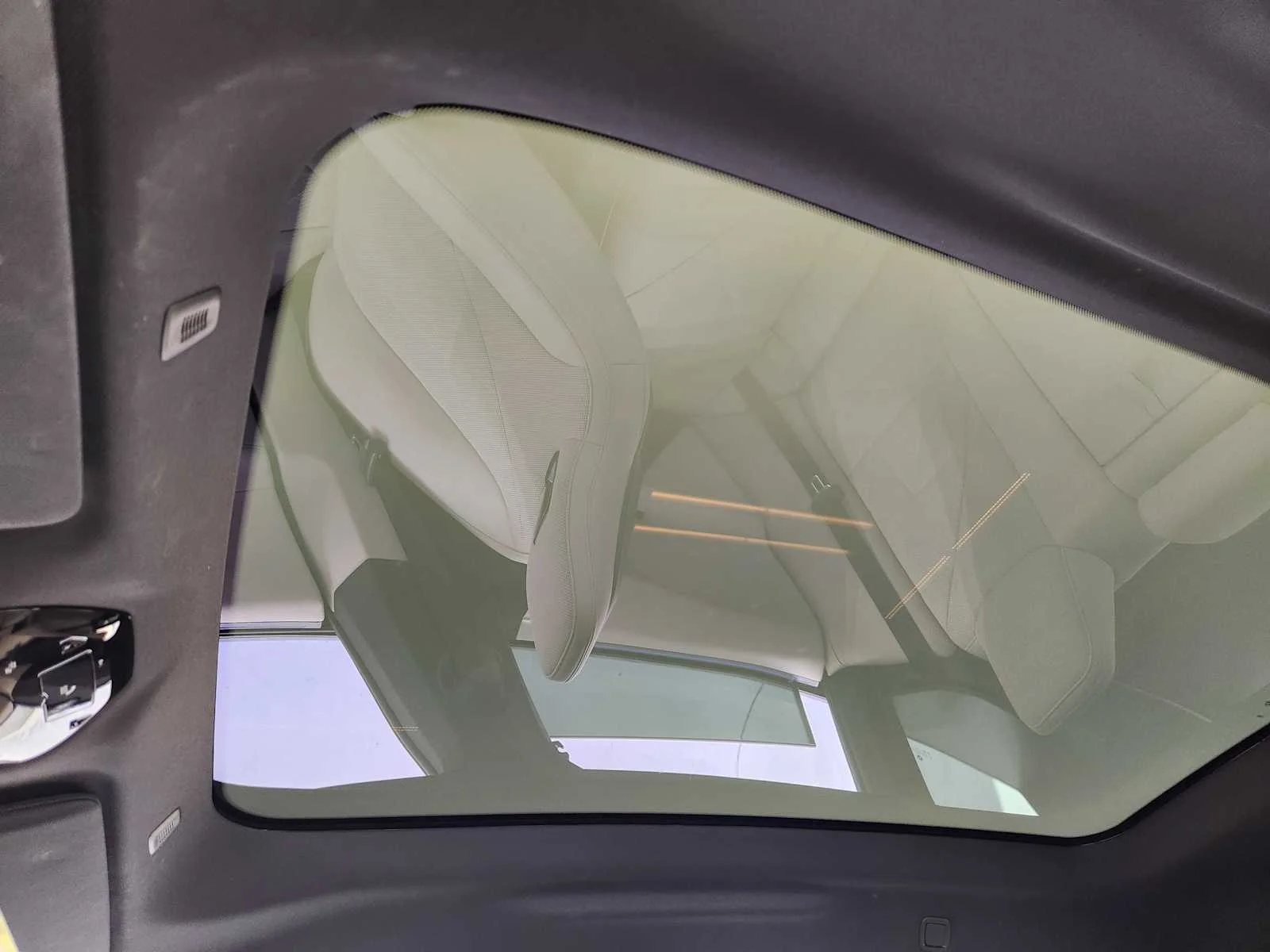 Certified Used 2023 Phytonic Blue Metallic BMW xDrive50 image 18