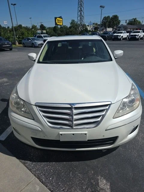 2009 Hyundai Genesis 4.6's photo