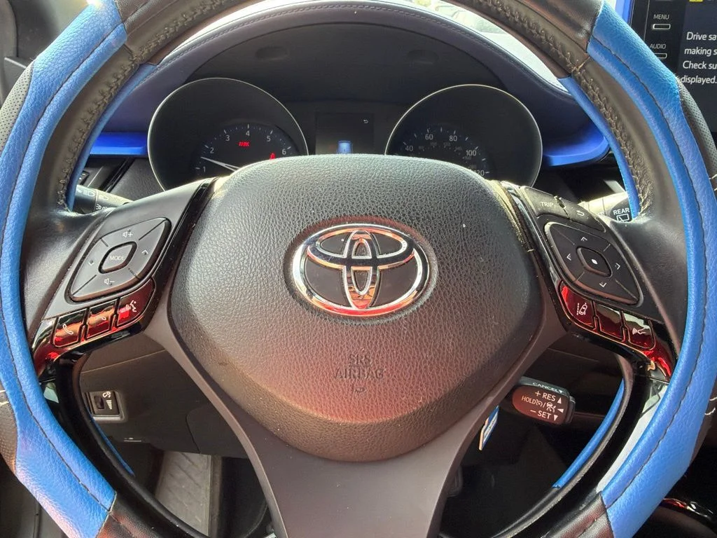 Used 2021 Magnetic Gray Metallic Toyota XLE image 19