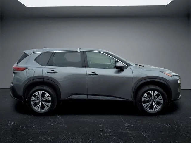 Used 2023 Gray Nissan SV image 2