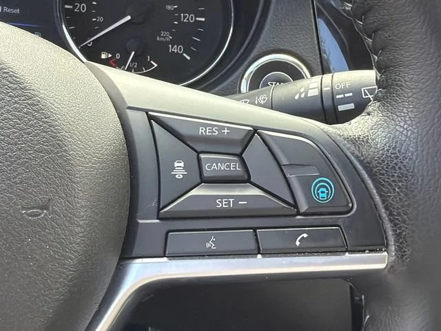 Used 2022 Black Nissan SL FWD Xtronic CVT image 25