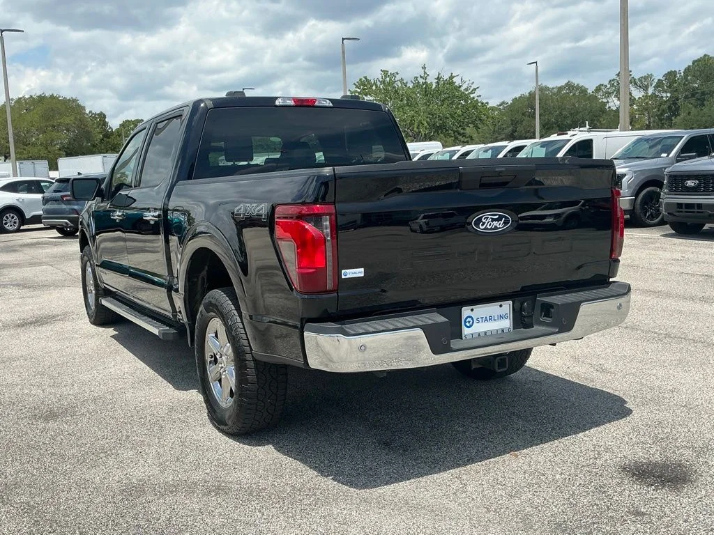 Used 2025 Black Ford XLT image 4