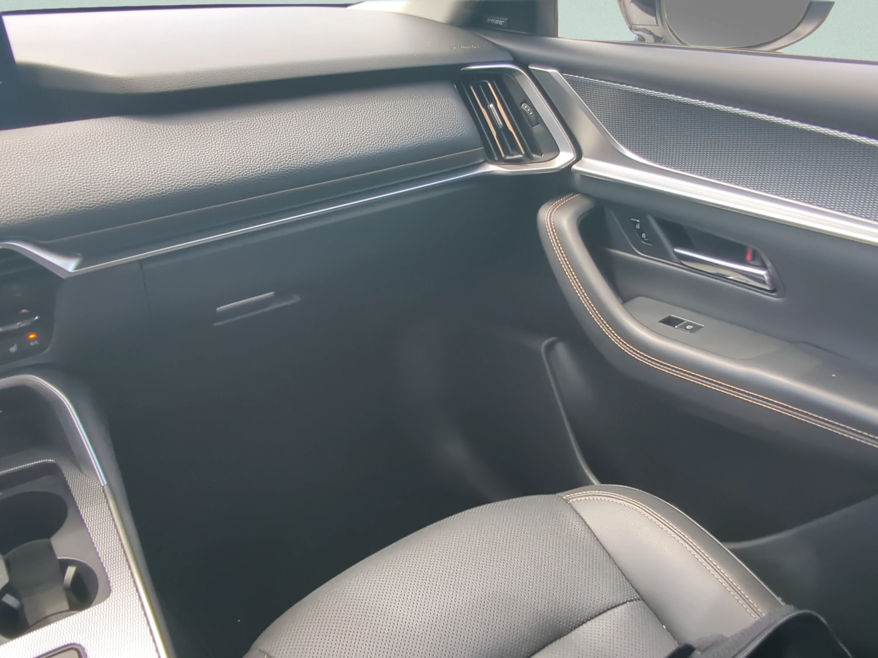 Used 2025 Rhodium White Premium Mazda Premium Package image 16