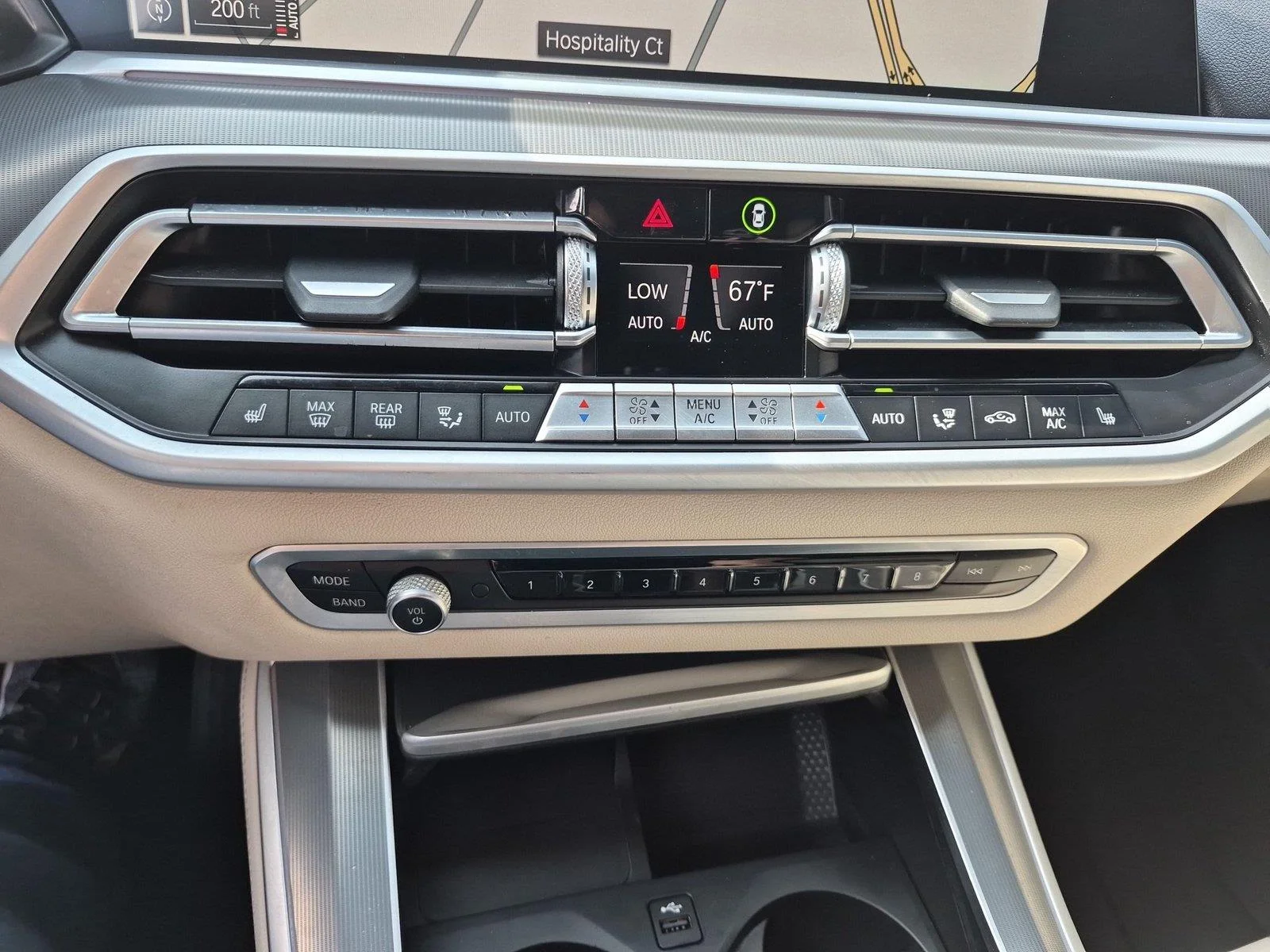 Used 2021 Black Sapphire Metallic BMW xDrive40i image 28