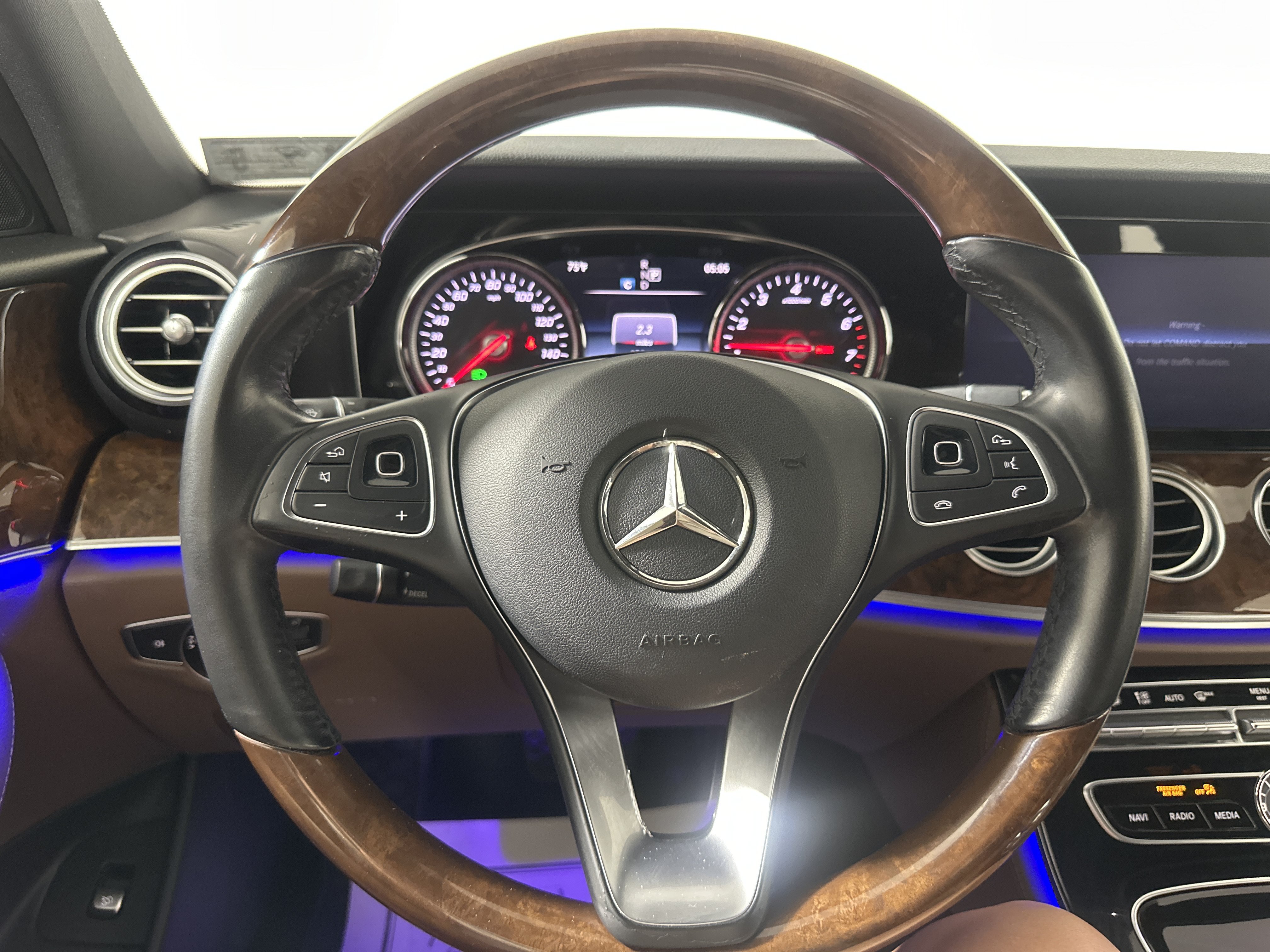 Used 2018  Mercedes-Benz E 400 image 12