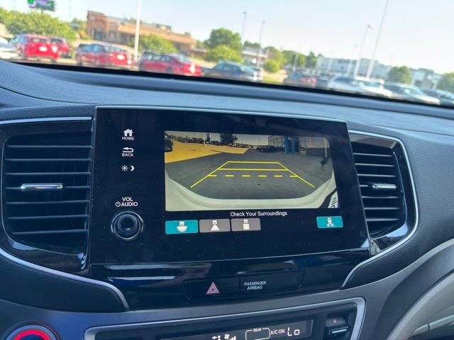 Used 2019 White Diamond Pearl Honda EX image 17