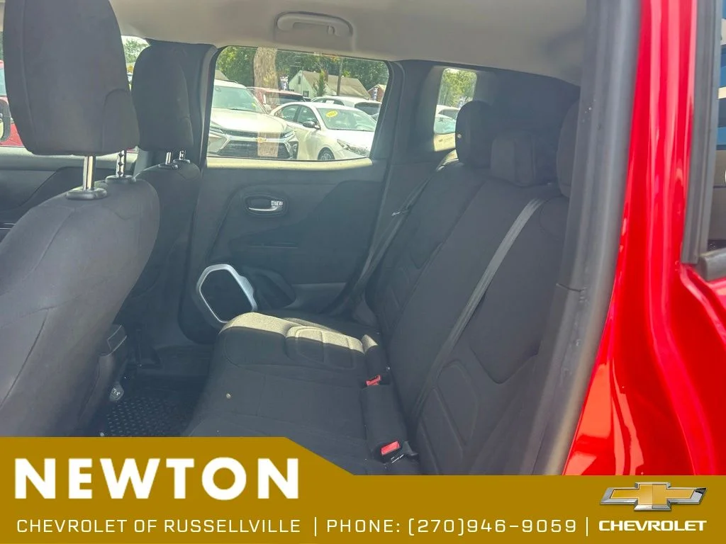 Used 2018 Colorado Red Jeep Latitude image 10