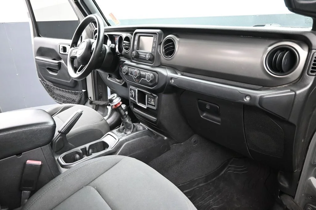 2021 Jeep Gladiator Sport - Photo 32