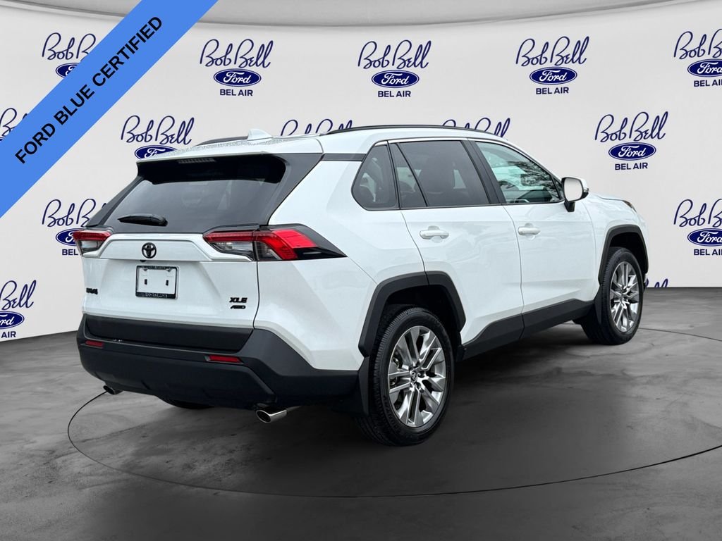 Used 2025 Beige Toyota XLE Premium image 7