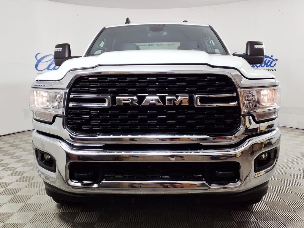 Used 2024 White Ram Big Horn image 3
