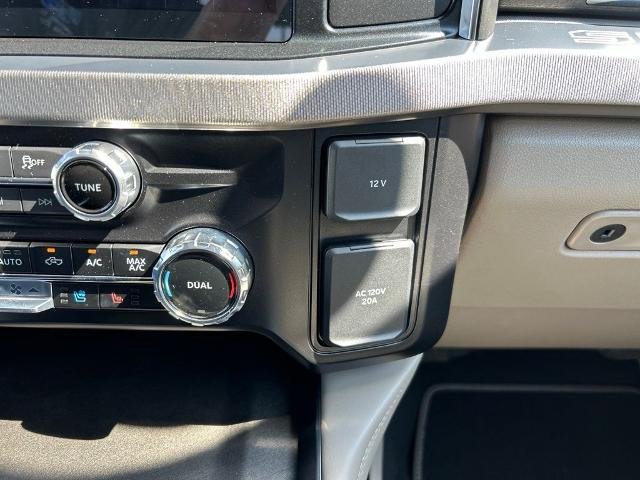 New 2026 Star White Metallic Tri-Coat Ford Platinum image 83
