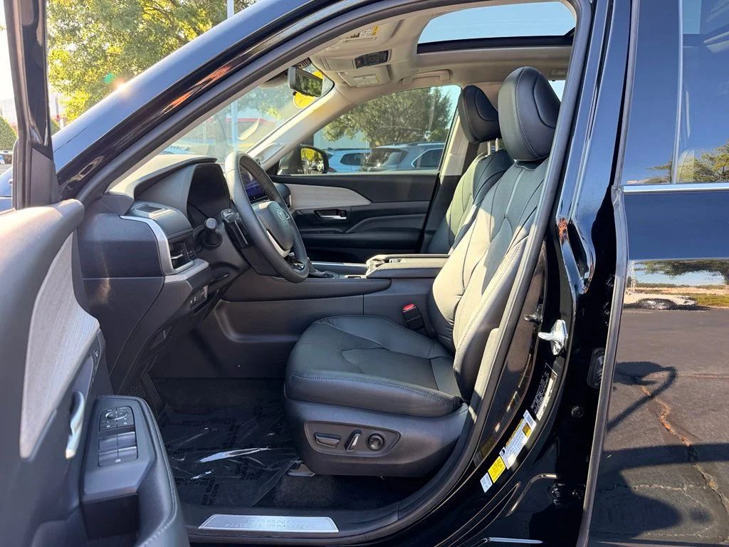 Used 2024 Black Toyota Platinum image 24