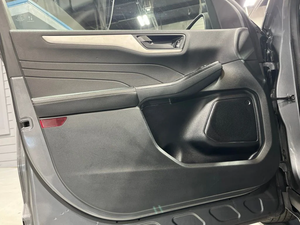 Used 2022 Gray Metallic Ford SE image 10