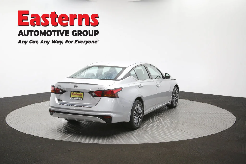 Used 2023 Silver Nissan 2.5 SV image 40