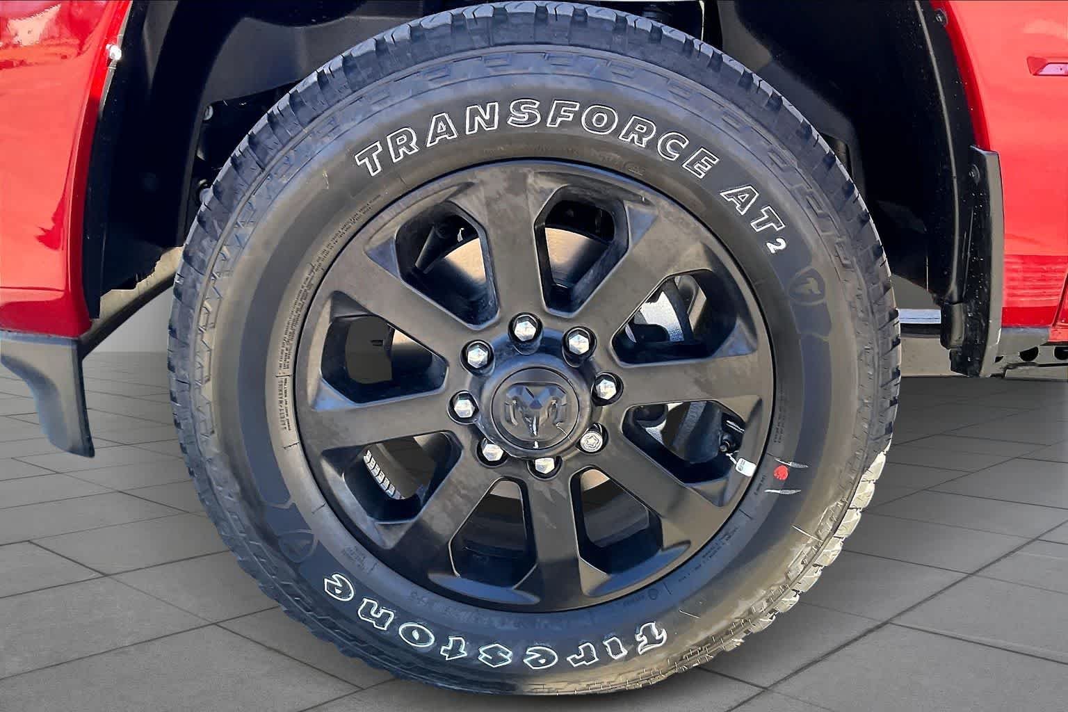New 2026 Molten Red Pearl-Coat Exterior Paint RAM Laramie image 11