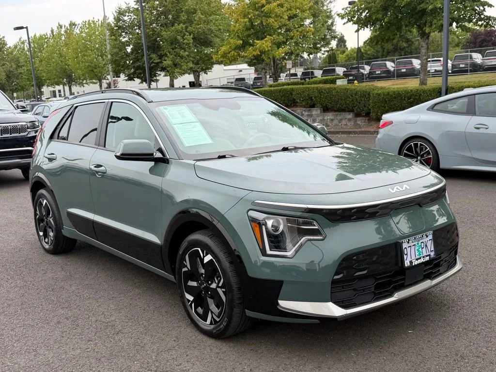 Used 2023 Kia Niro Wind with VIN KNDCR3L15P5069014 for sale in Gresham, OR