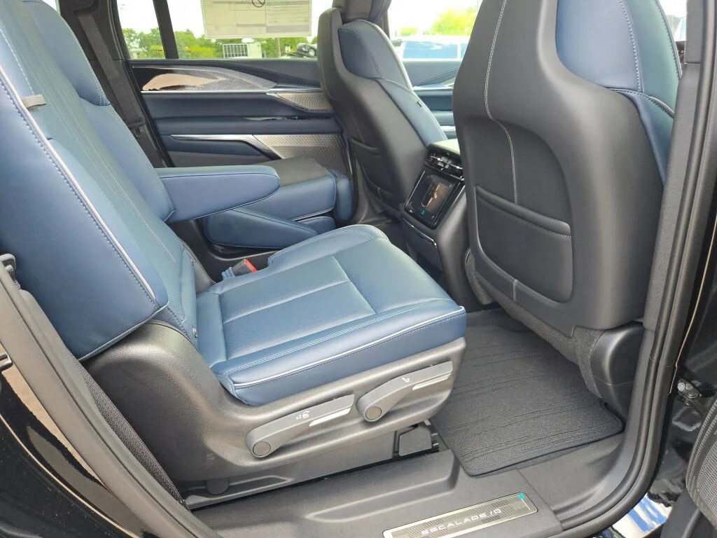 2026 Cadillac Escalade IQ Premium Sport - Photo 9