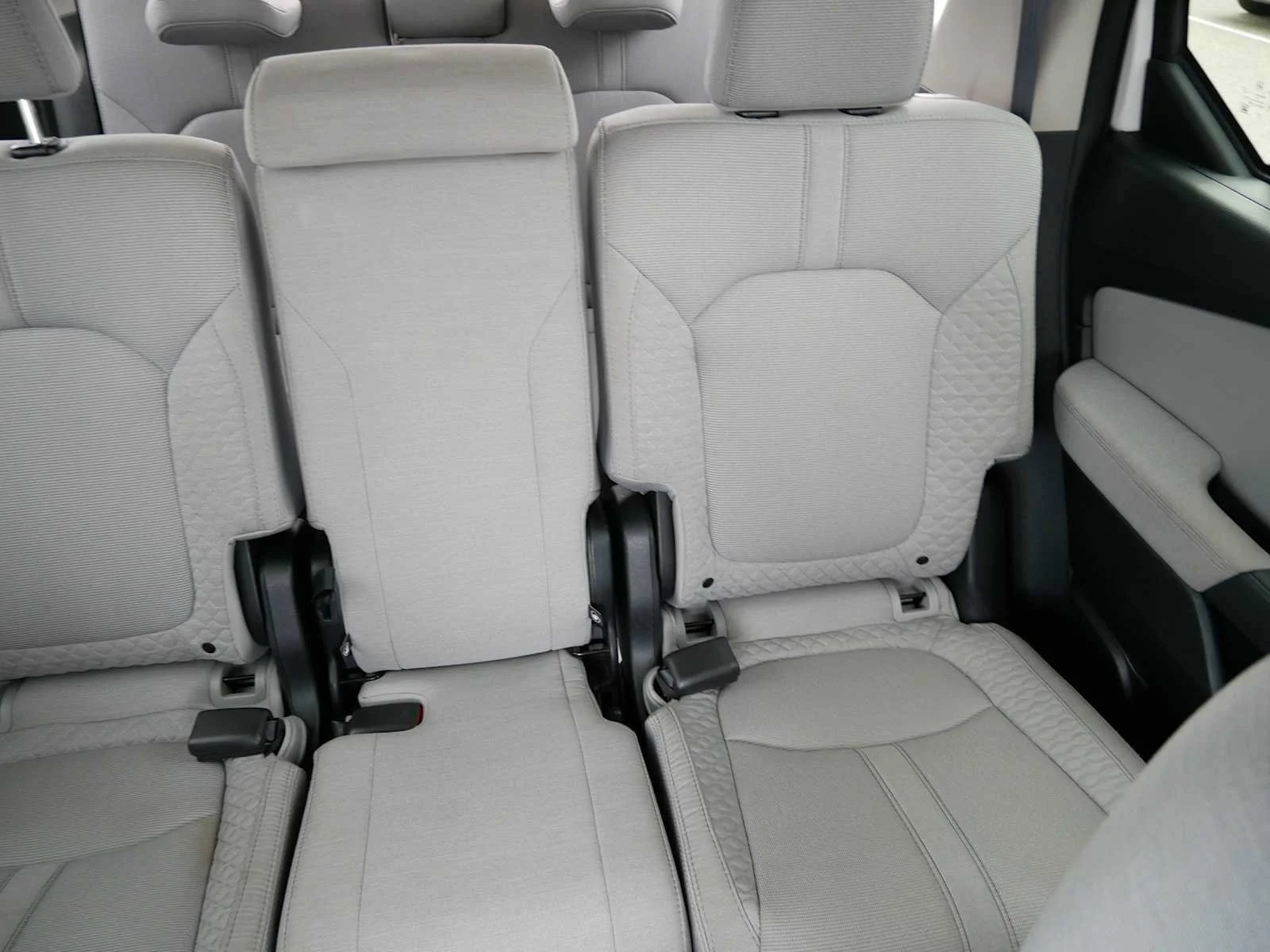 2023 Honda Pilot LX - Photo 50