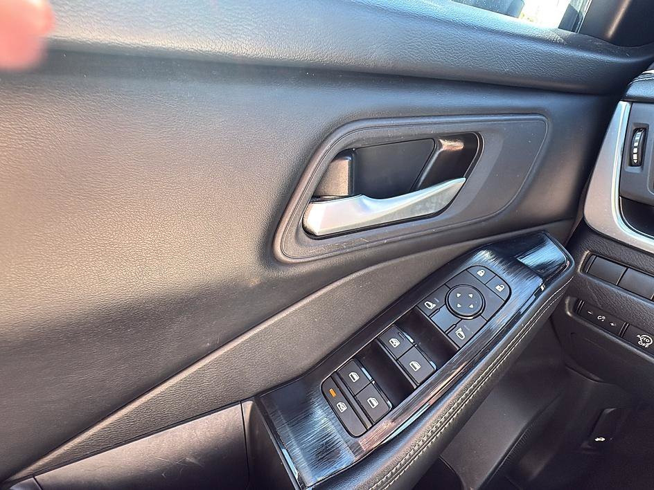Used 2024 Gun Metallic Nissan SV image 15