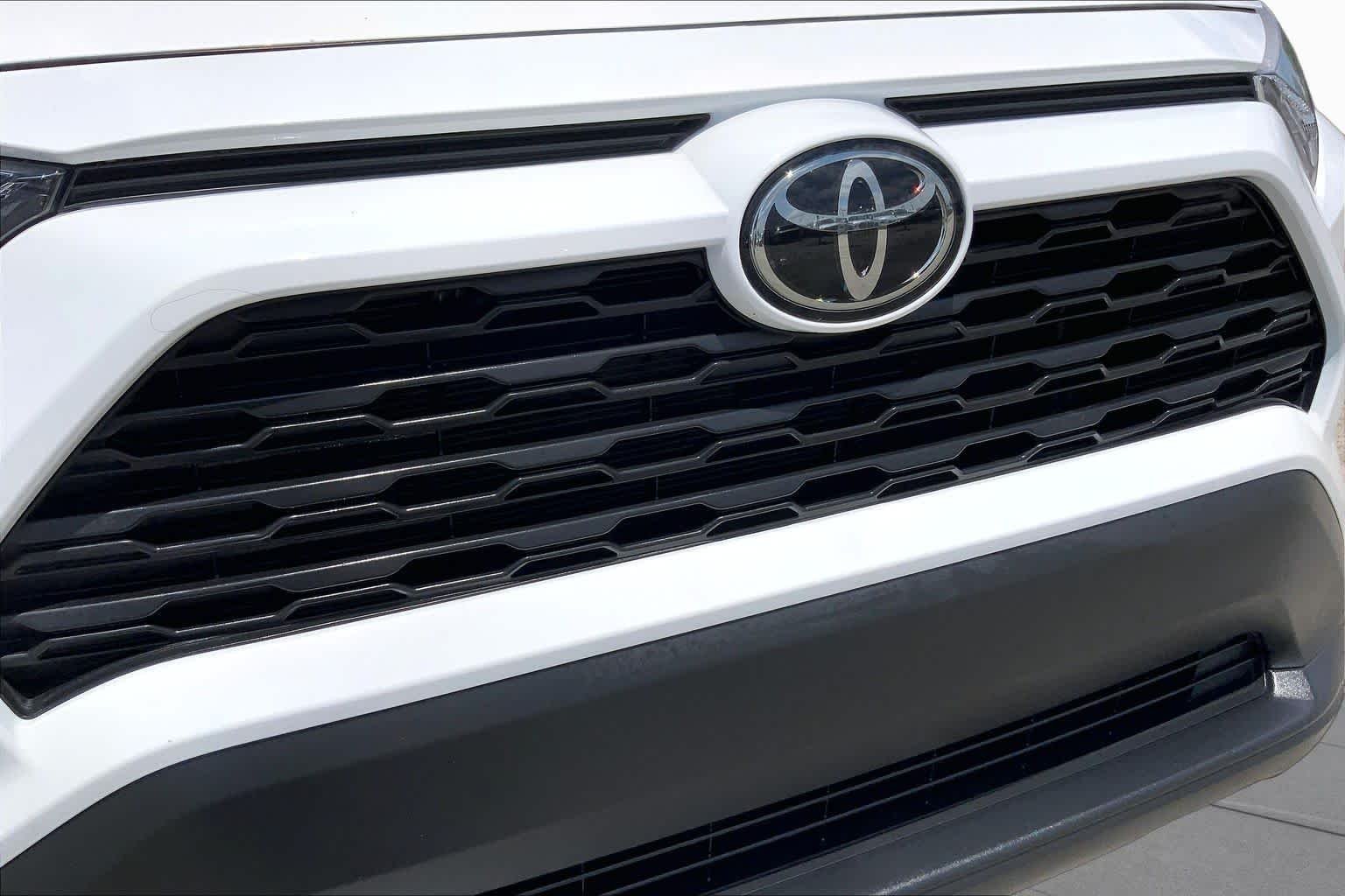 Certified Used 2025 Ice Cap Toyota XLE image 29