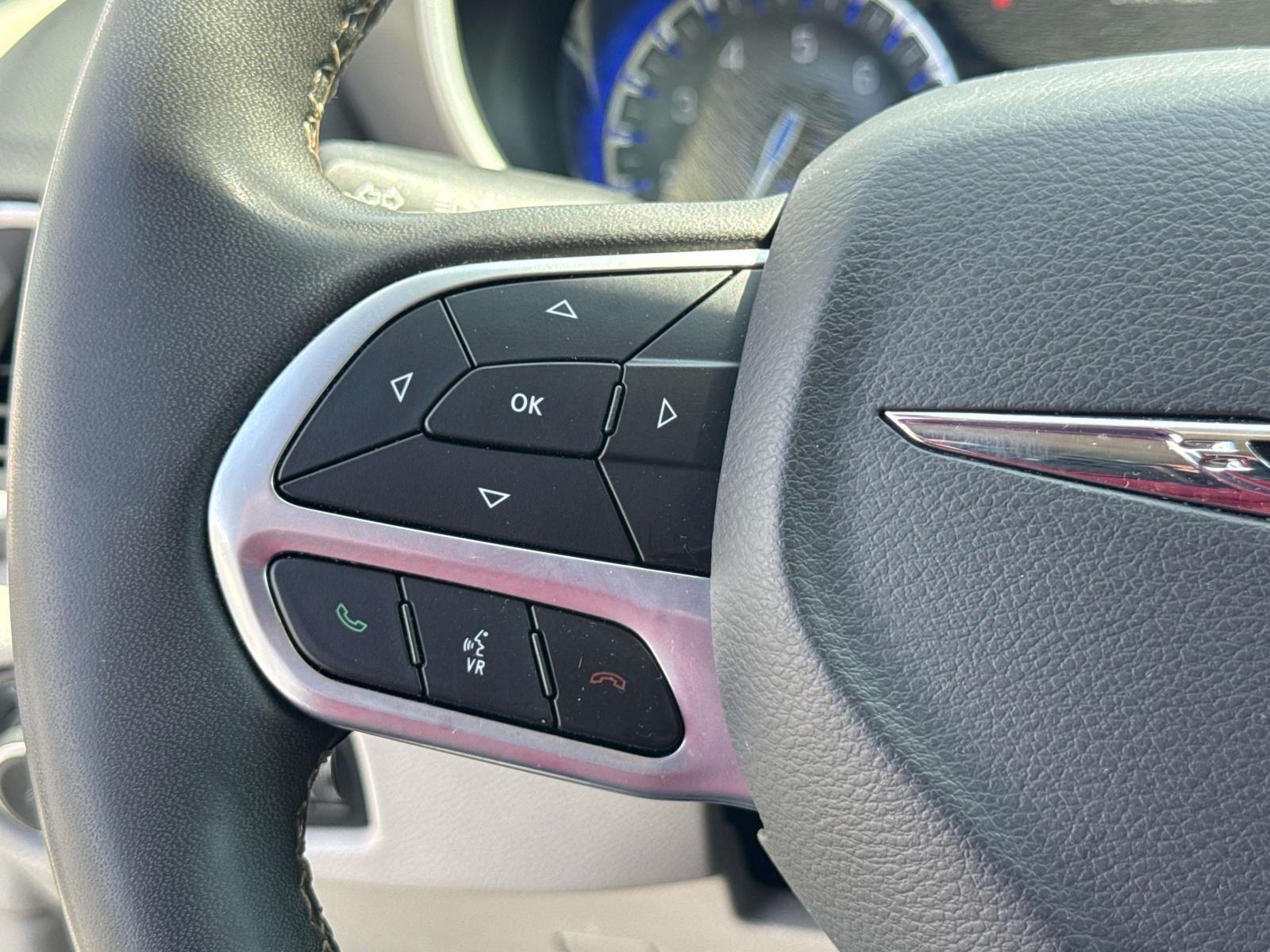 Used 2023 Bright White Clearcoat Chrysler Touring L image 25