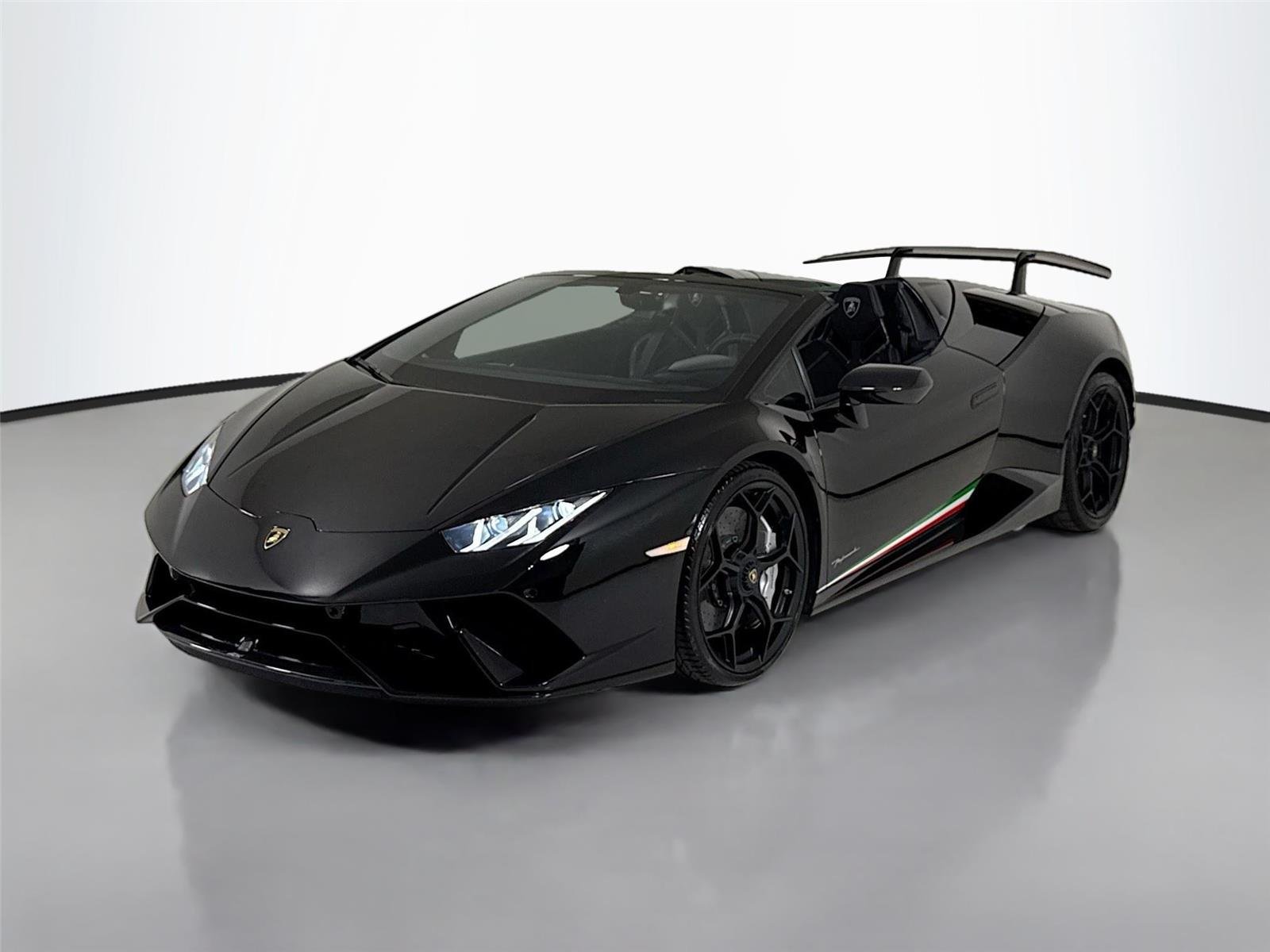 Used 2018 Nero Noctis Lamborghini Performante Spyder | Carbon Buckets | Branding Pkg image 46