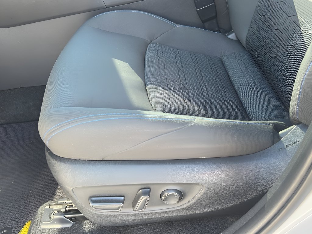 Used 2023 Wind Chill Pear Toyota Hybrid SE image 16