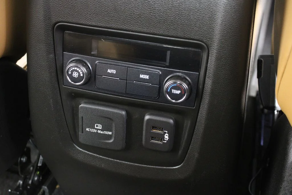 Used 2019 Brown Buick Essence image 17