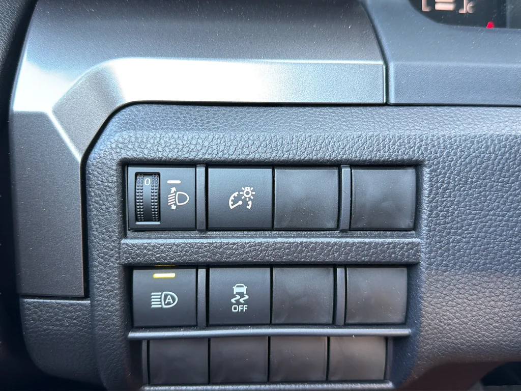 2026 Toyota Tacoma SR5 - Photo 32