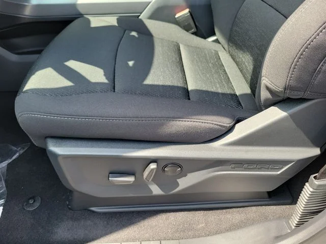 New 2026 Carbonized Gray Metallic Ford XLT image 23