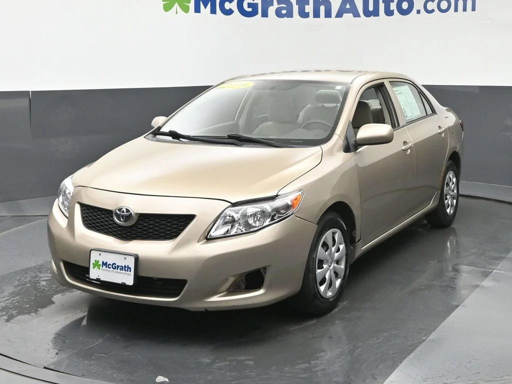 Used 2010  Toyota S image 22
