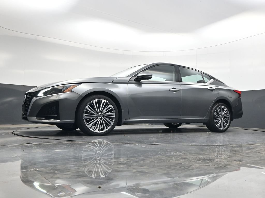 Used 2023 Gray Nissan 2.5 SL image 47