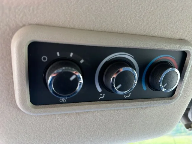 Certified Used 2025 Summit White Chevrolet 1LS image 19