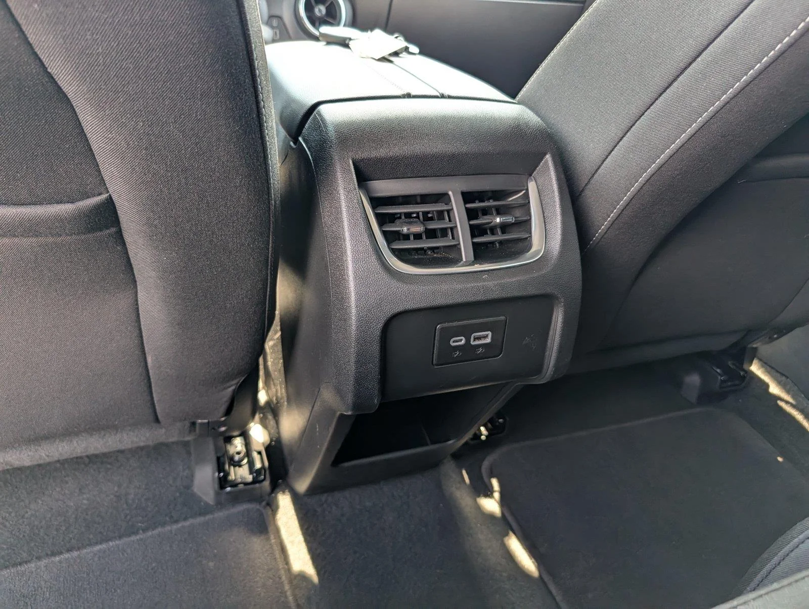 Used 2025 Summit White Chevrolet 2LT image 30