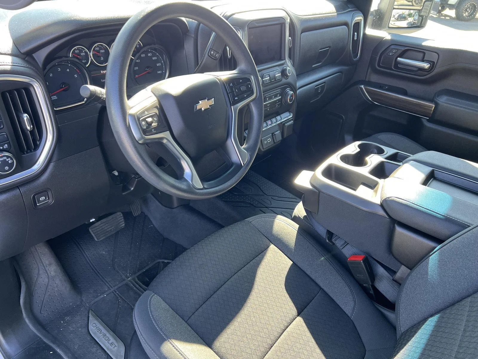 2022 Chevrolet Silverado 3500HD LT - Photo 17