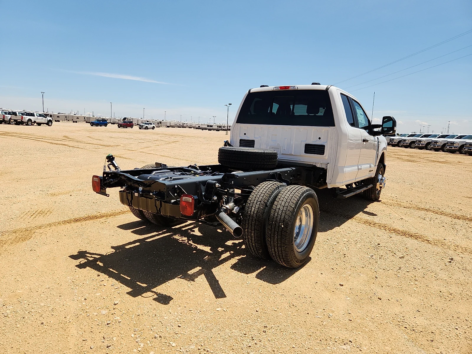 New 2026 Oxford White Ford F-350® XL image 7