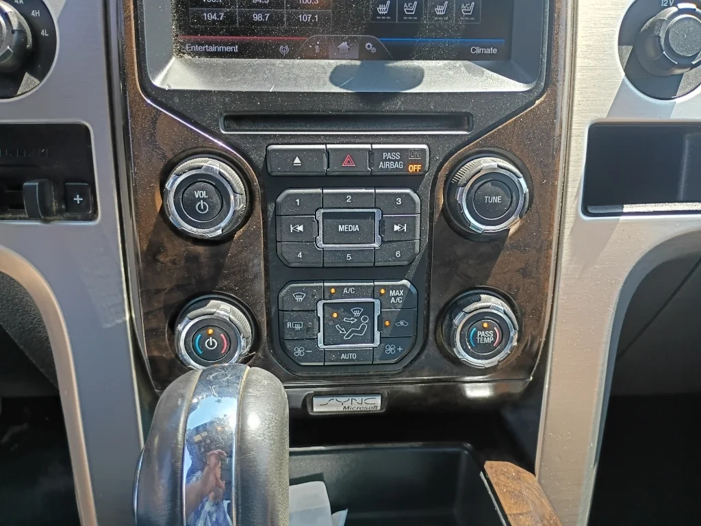 Used 2013 Tuxedo Black Metallic Ford Platinum image 33