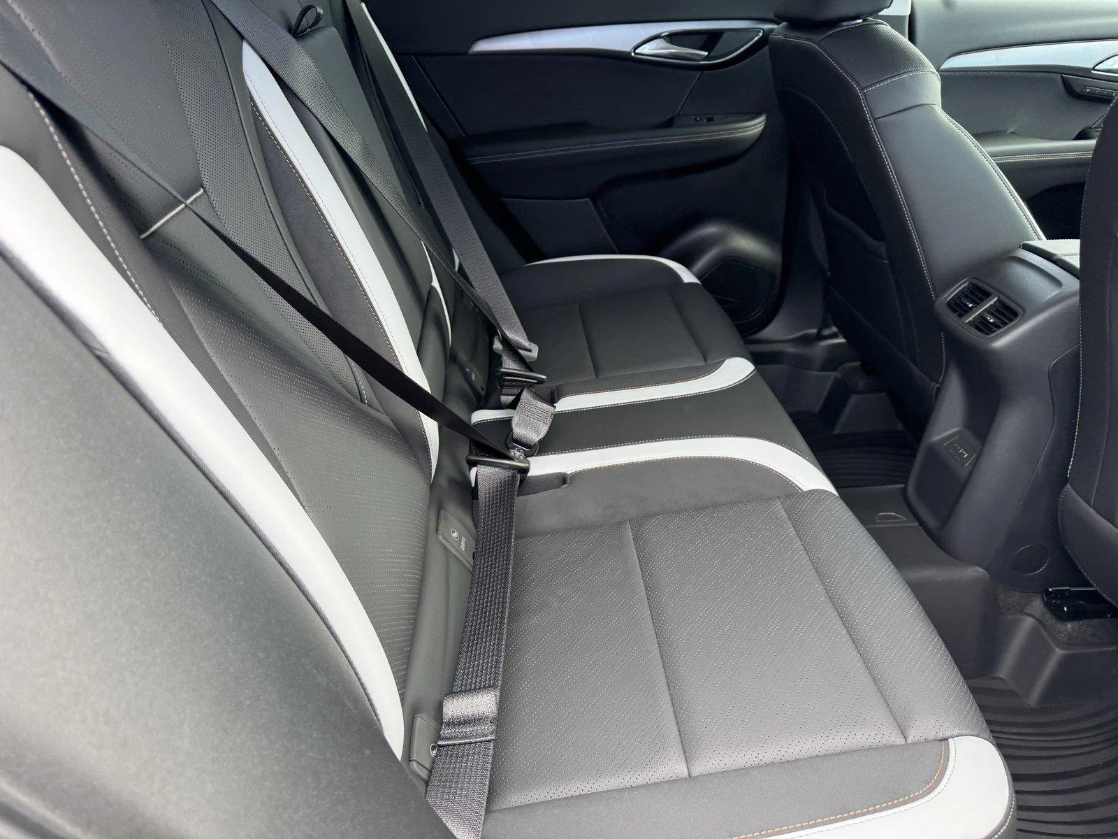 New 2026 Summit White Buick Sport Touring image 10