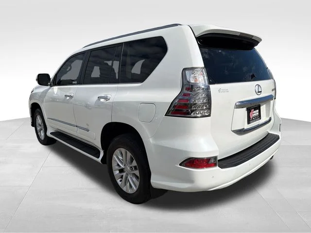 Used 2019  Lexus 460 image 5