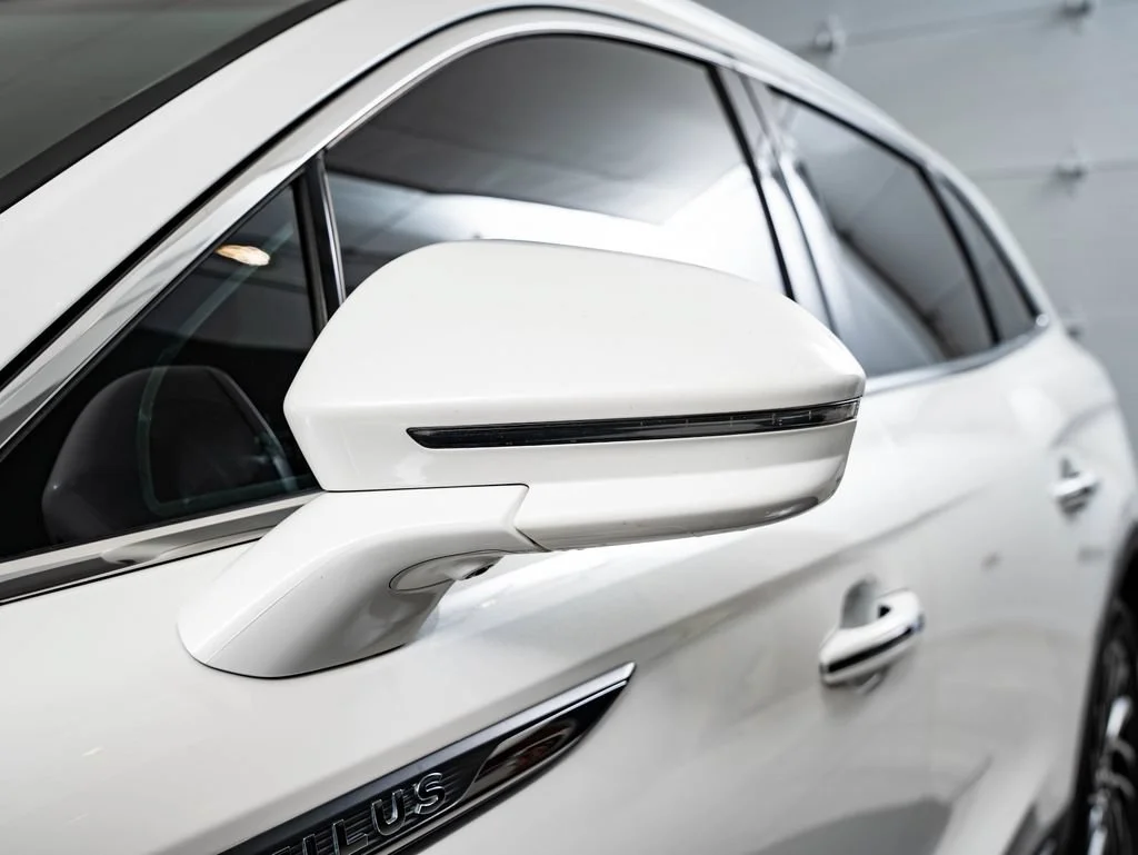 Used 2020 Pristine White Lincoln Reserve image 17