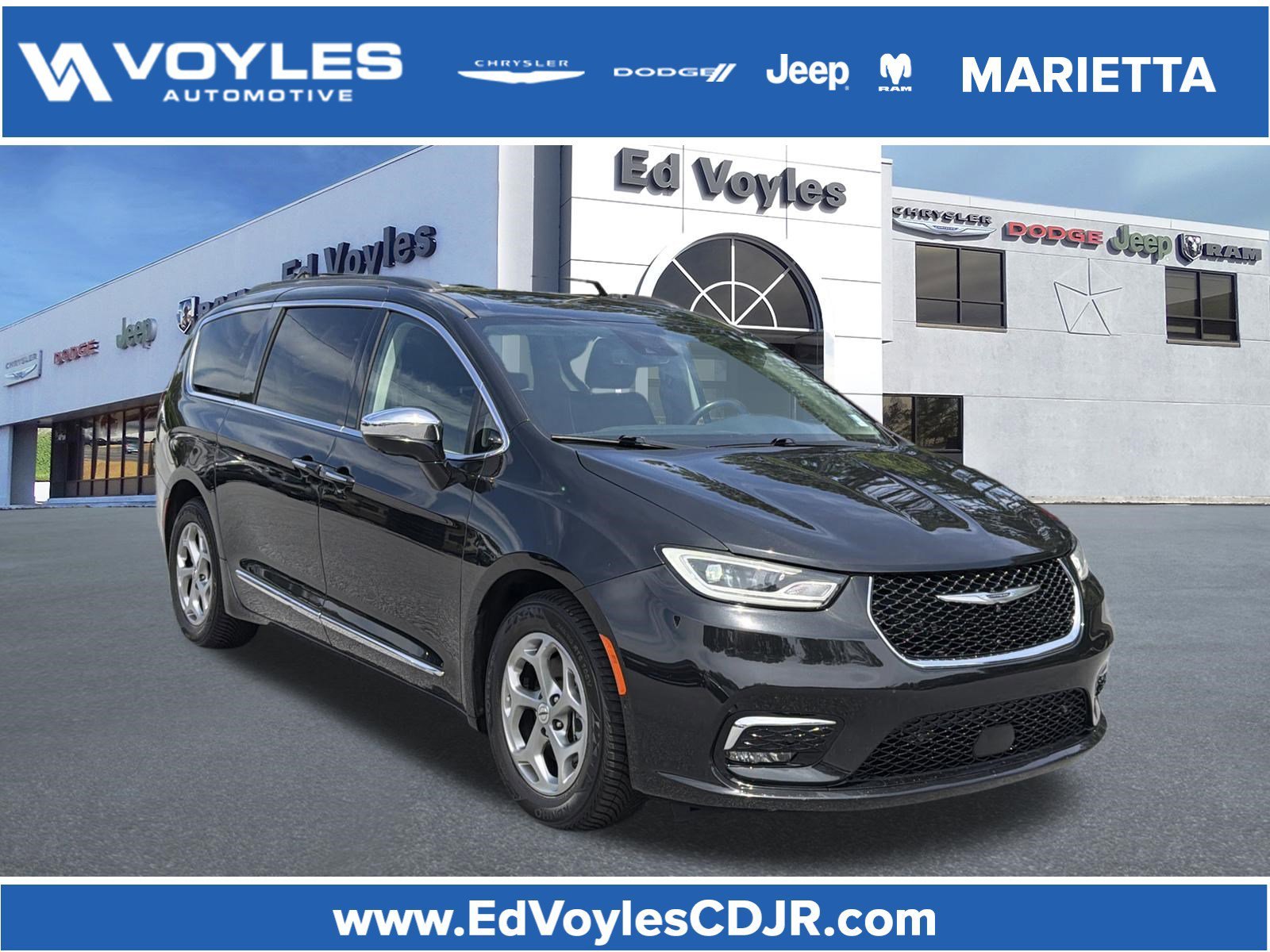 2022 Chrysler Pacifica Limited's photo