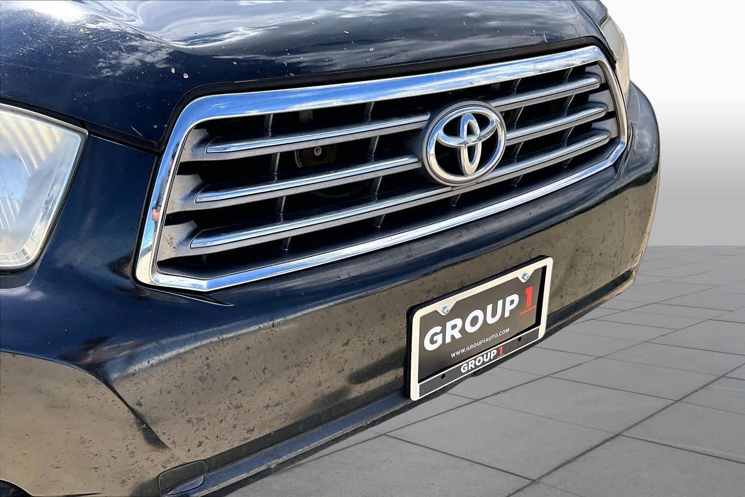 Used 2010 Black Toyota Limited image 24