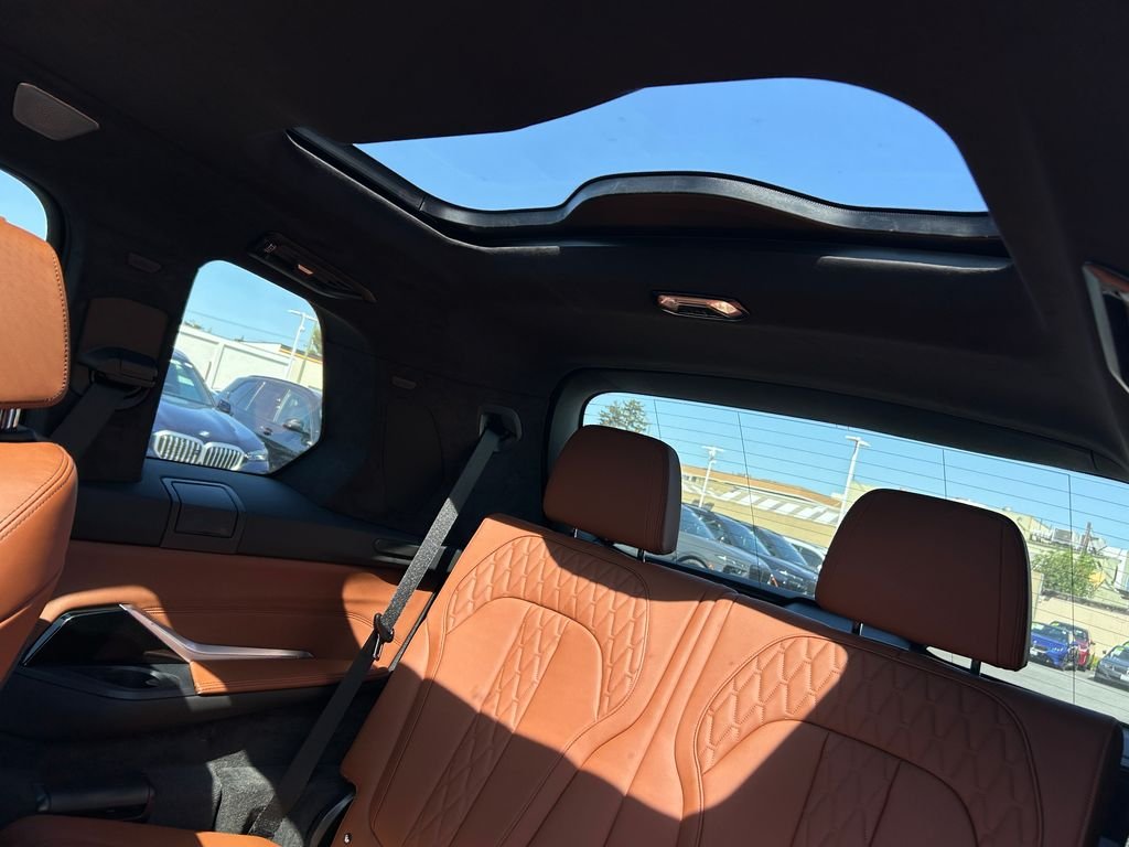 New 2027 Brooklyn Grey Metallic BMW M60i image 31