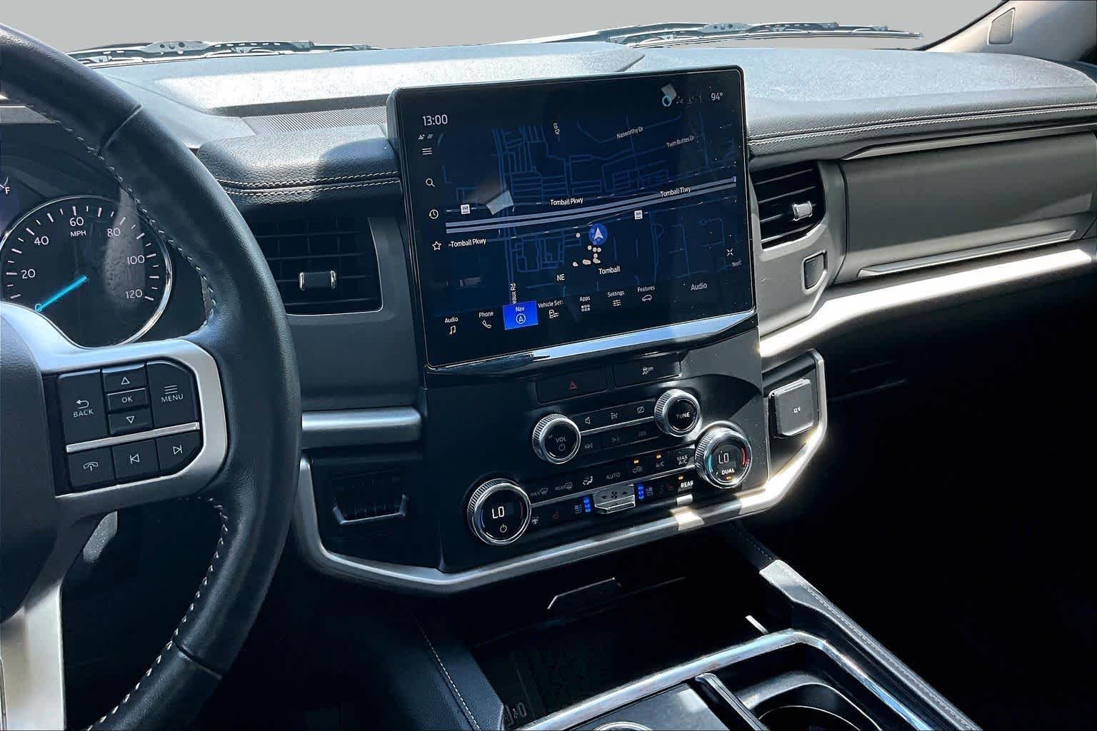 Used 2022 Agate Black Metallic Ford XLT image 7
