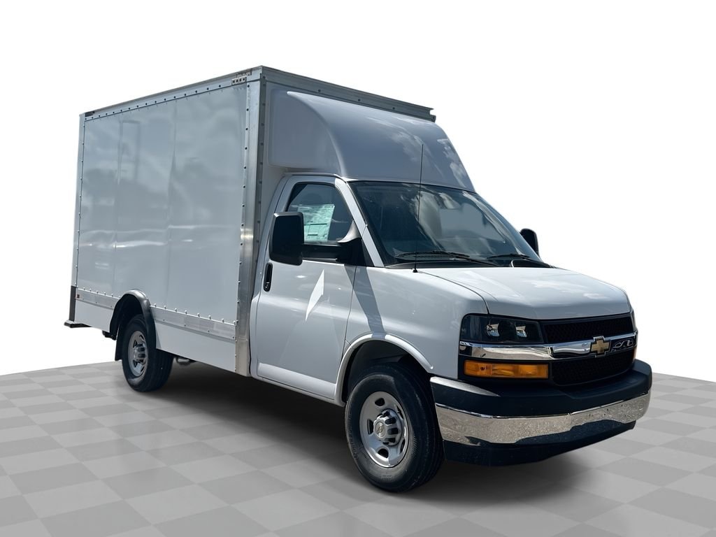 2025 Chevrolet Express Cutaway