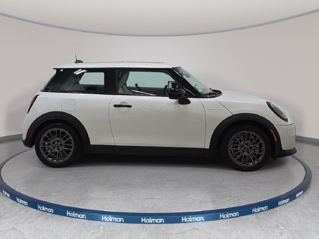 Used 2026 White MINI  image 5