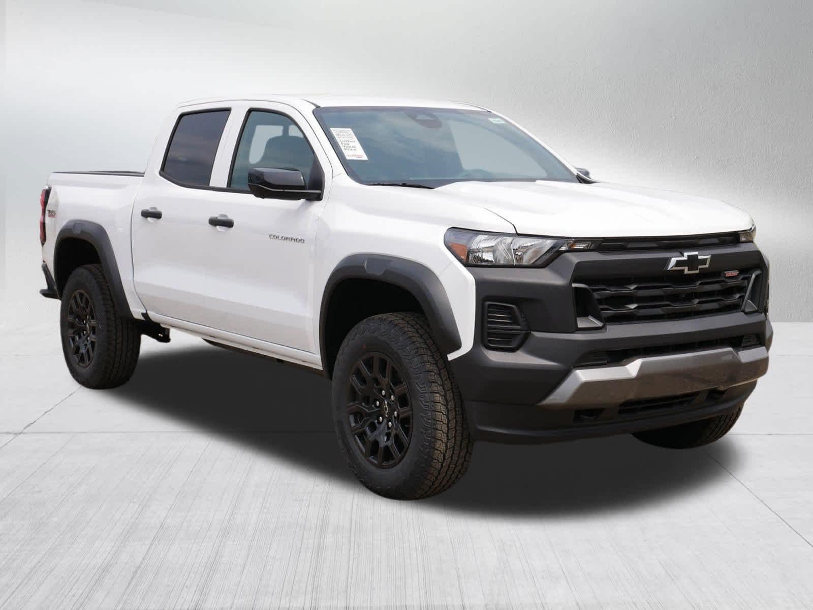 New 2026 Summit White Chevrolet Trail Boss image 7